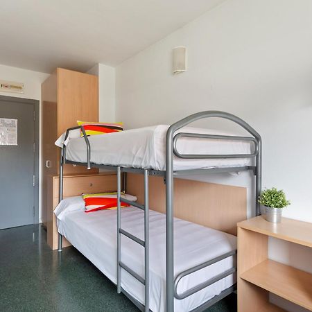 Residencia Resa Tomas Alfaro Fournier Apartment บิโตเรีย-กัสเตซ ภายนอก รูปภาพ