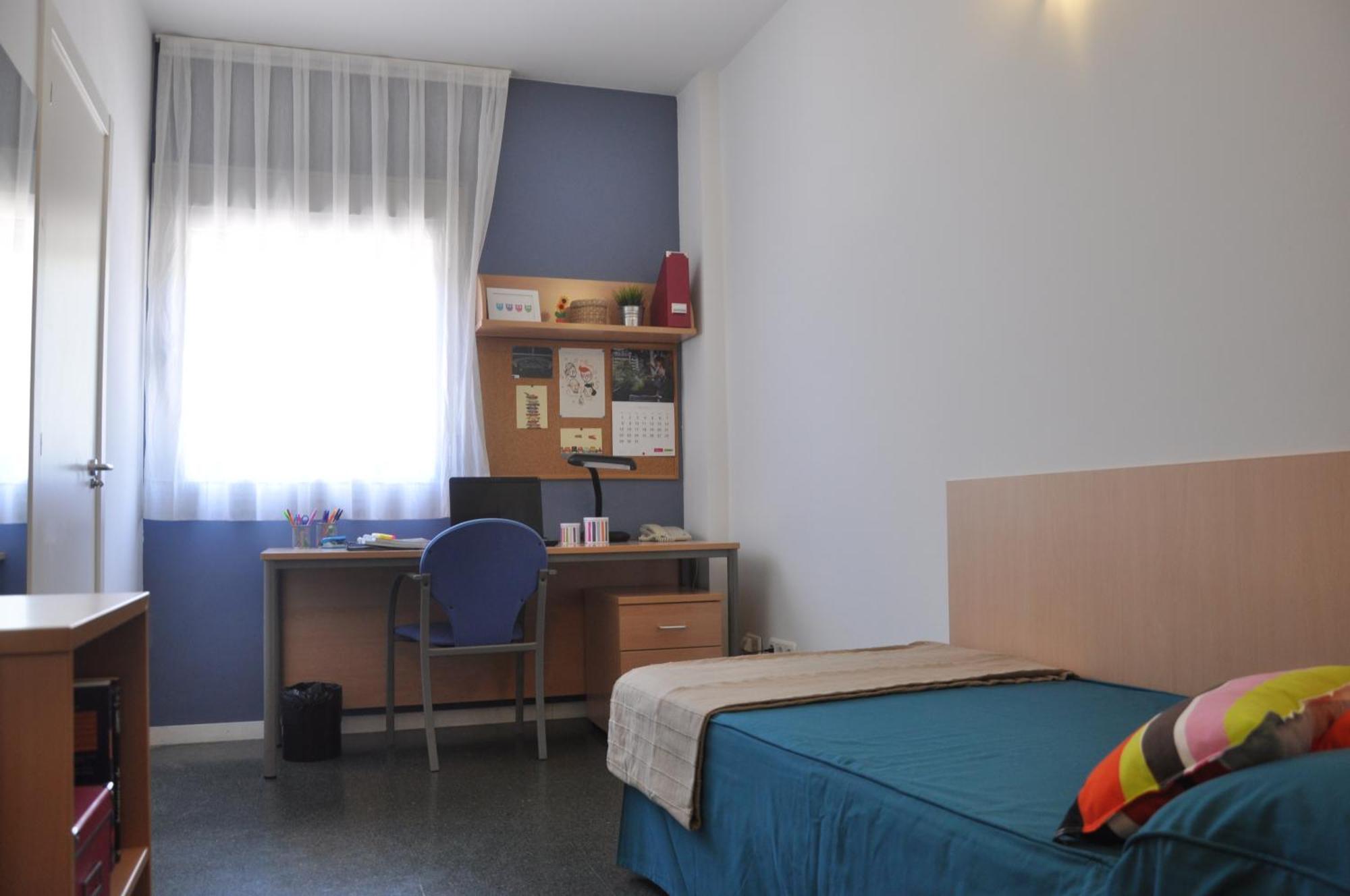 Residencia Resa Tomas Alfaro Fournier Apartment บิโตเรีย-กัสเตซ ภายนอก รูปภาพ