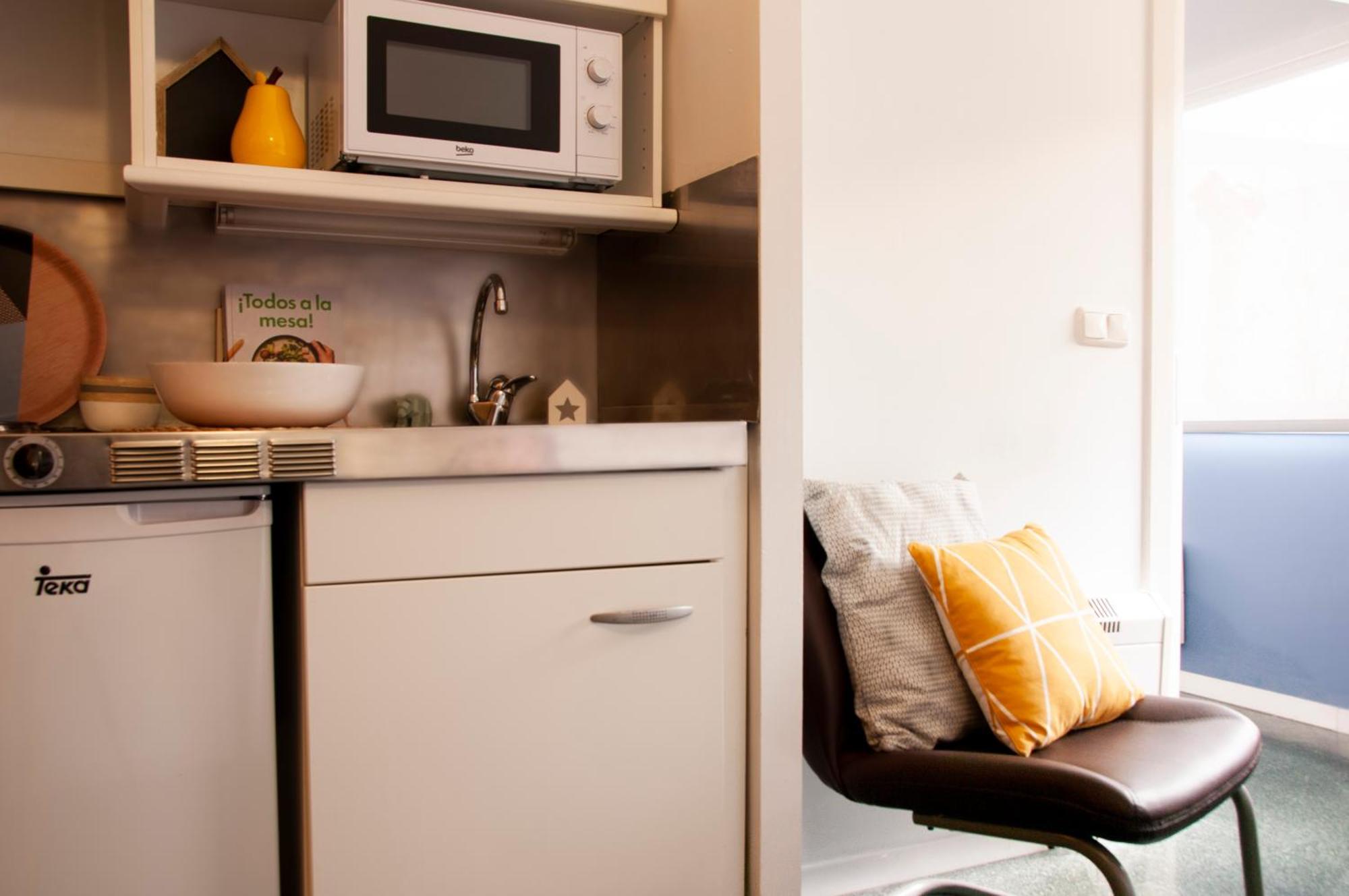 Residencia Resa Tomas Alfaro Fournier Apartment บิโตเรีย-กัสเตซ ภายนอก รูปภาพ